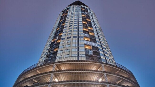 Building Photo - 1722 S Carson Ave