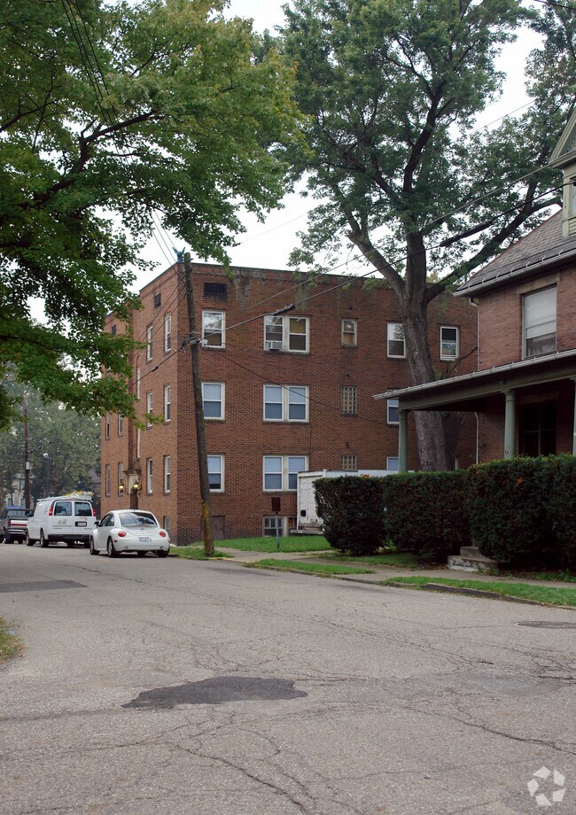 Building Photo - 17 5th St NE