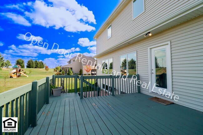 Building Photo - Coming soon! 50% off first months rent** W...