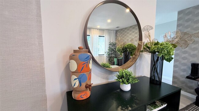 Building Photo - 433 NW 15th Way