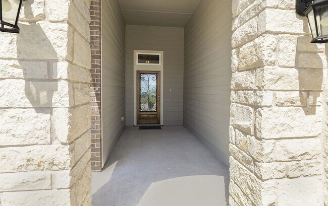 Building Photo - AVAILABLE JULY 1ST; APPLY TODAY ON OUR WEBSITE!!!