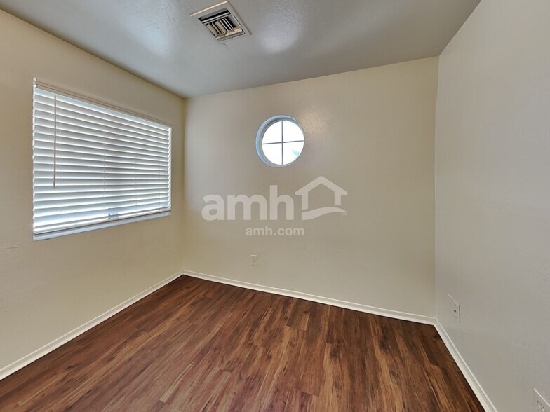 Building Photo - 14228 N 23rd St