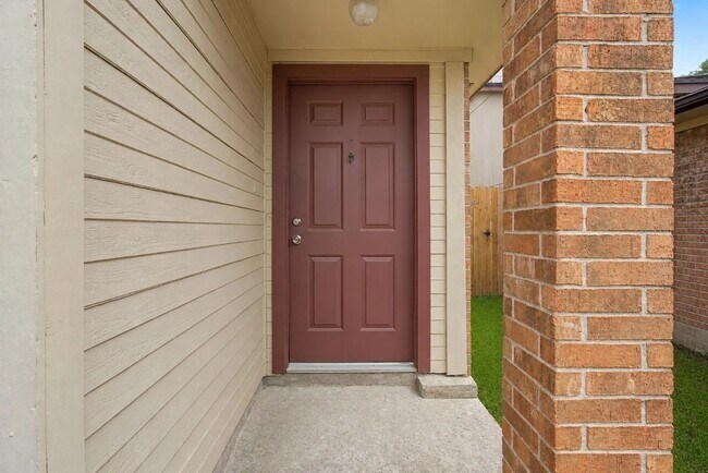 Building Photo - 6702 Tamar Dr