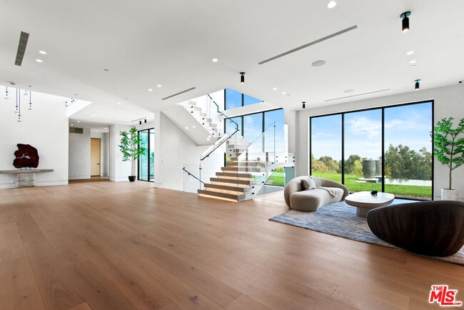 Building Photo - 5340 Whitman Rd