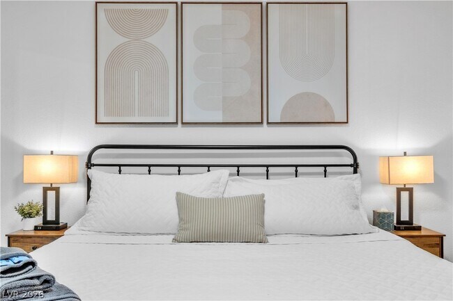 Building Photo - 3930 University Center Dr