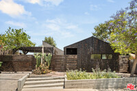 Building Photo - 485 Canyon Vista Dr