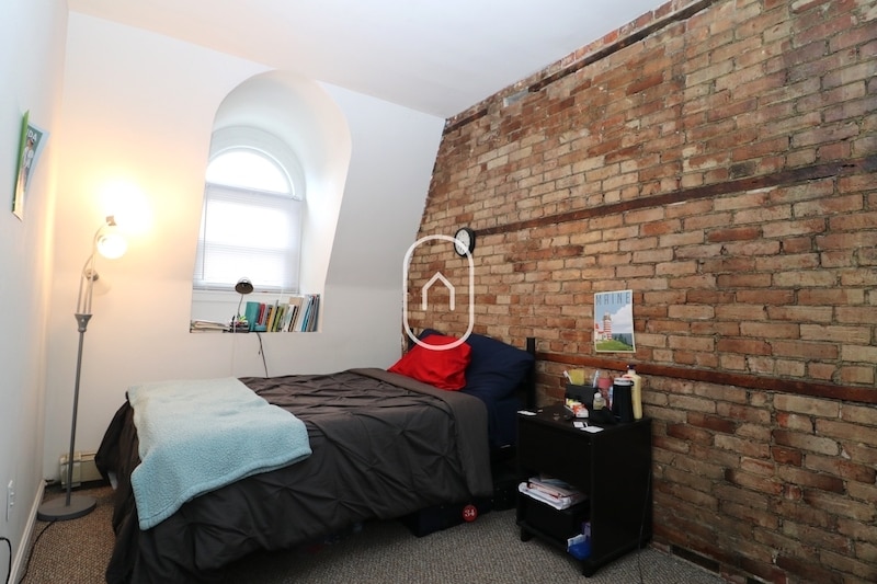 Building Photo - 177 Northampton St