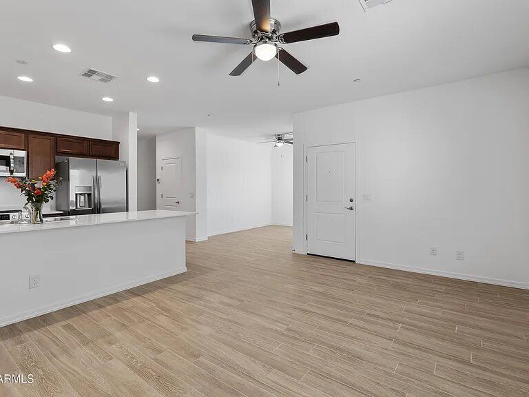 Building Photo - 15636 N 29th St