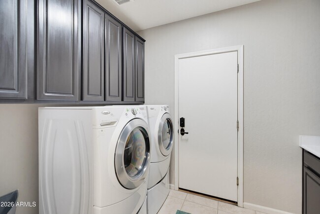 Building Photo - 5540 E Via Montoya Dr