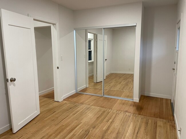 Building Photo - 155 S Grand Oaks Ave