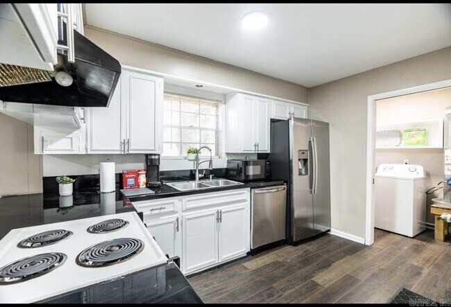 Building Photo - 1816 Osage Dr