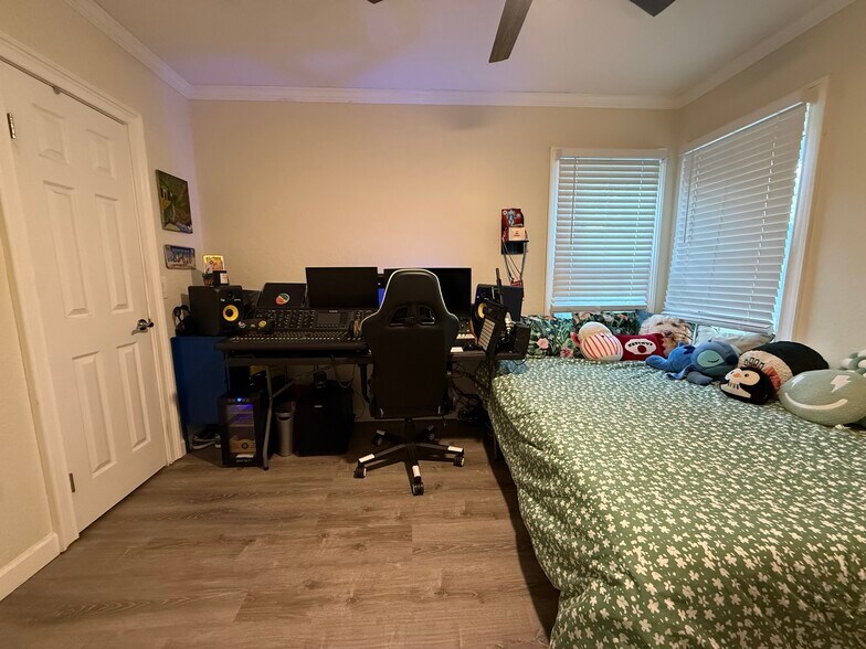 Guest bedroom - 1701 The Greens Way