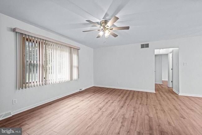 Building Photo - 1150 Garrison Rd