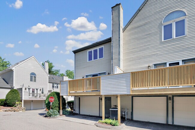 Building Photo - 66 Westview Terrace