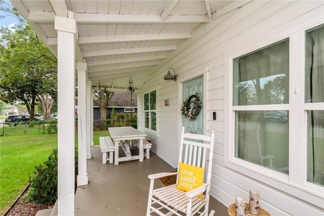 Building Photo - 958 Pinemont Dr