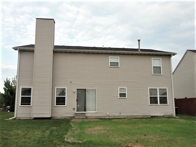 Building Photo - 1420 Lasser Dr