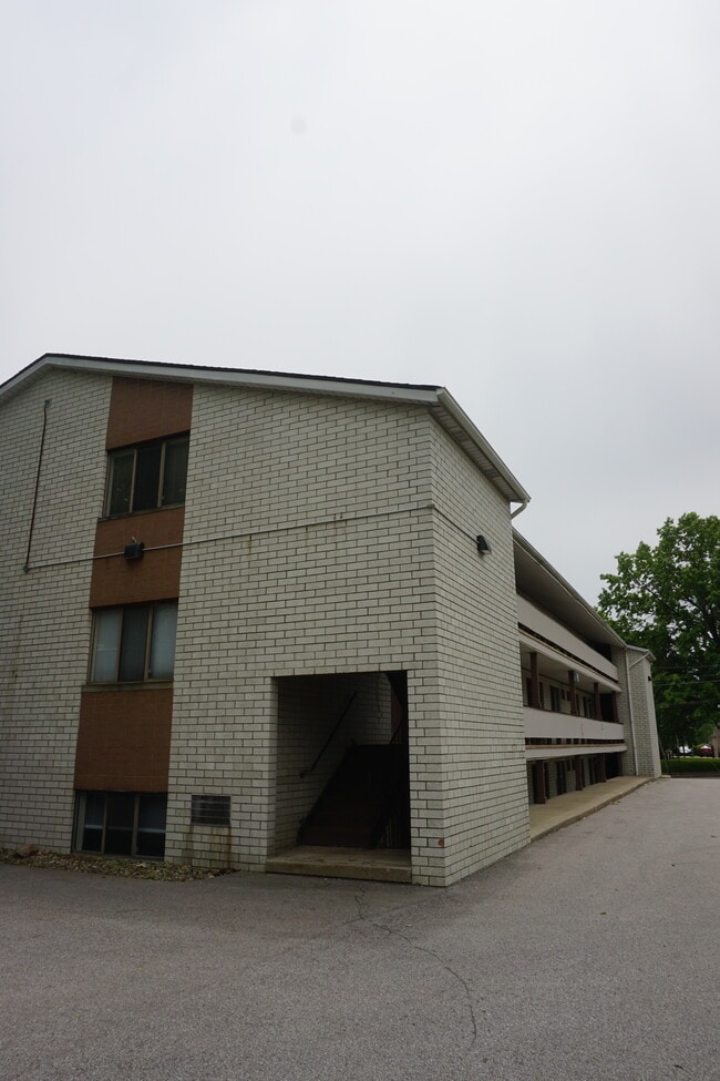 Building Photo - Carroll Street Apartments