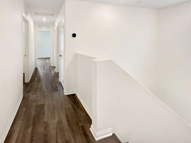 Building Photo - Lease by 1/31/26 for a $500 move in credit!! Modern 3-Bedroom Home in Vista Canyon – Prime Canyon...