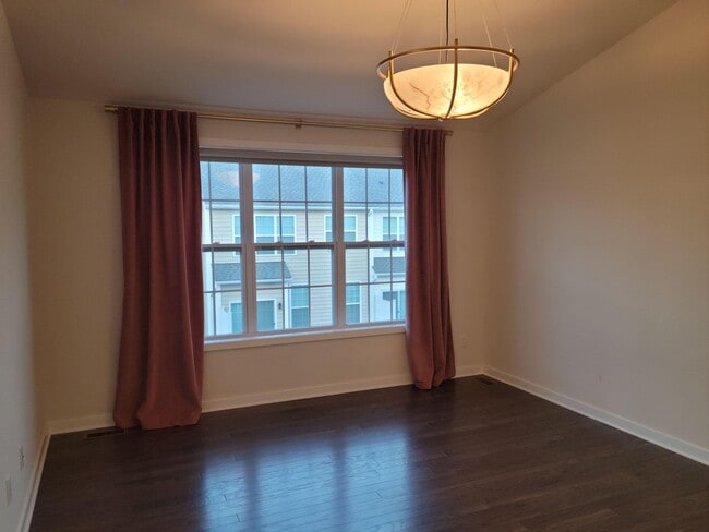 Building Photo - 2859 Hardwick Rd