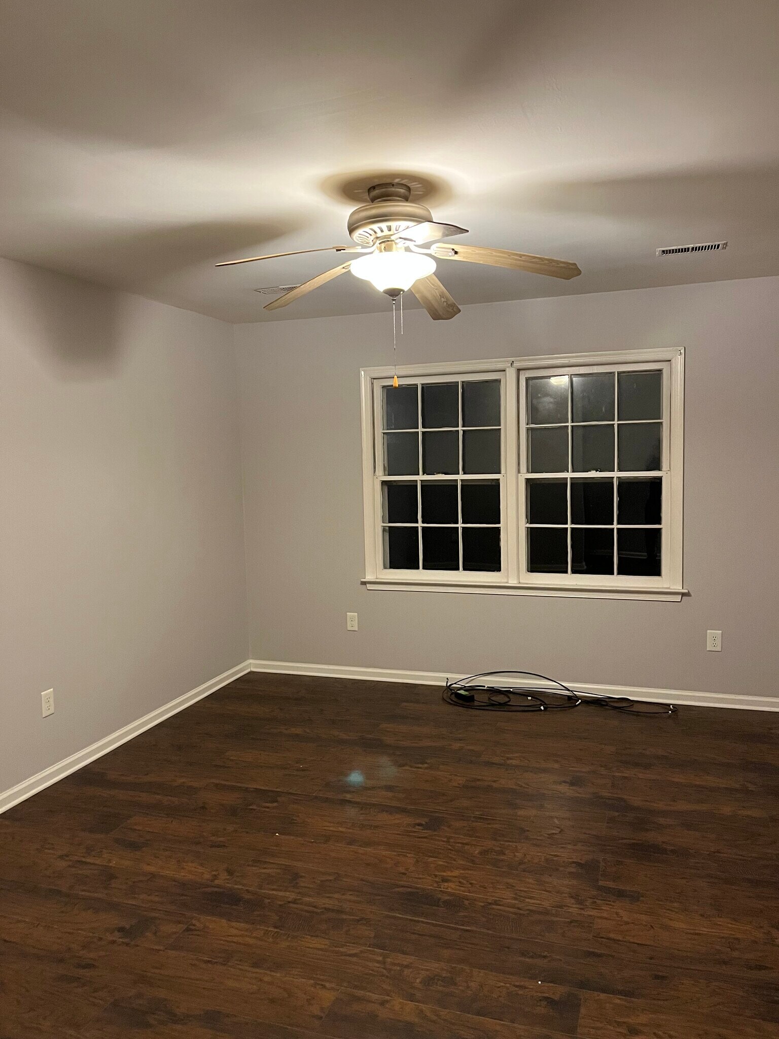 Building Photo - 547 Petty St