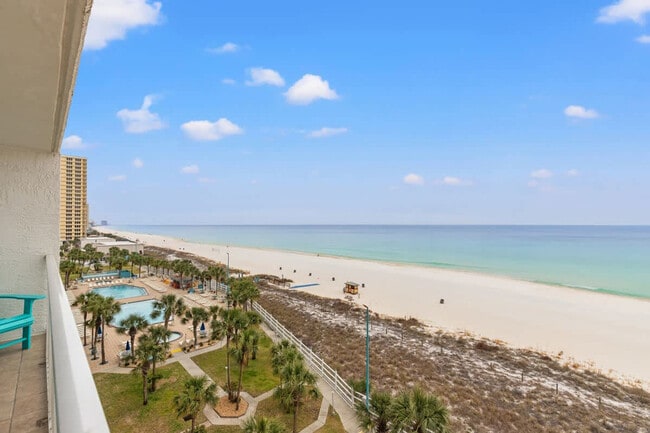 Building Photo - 8743 Thomas Dr