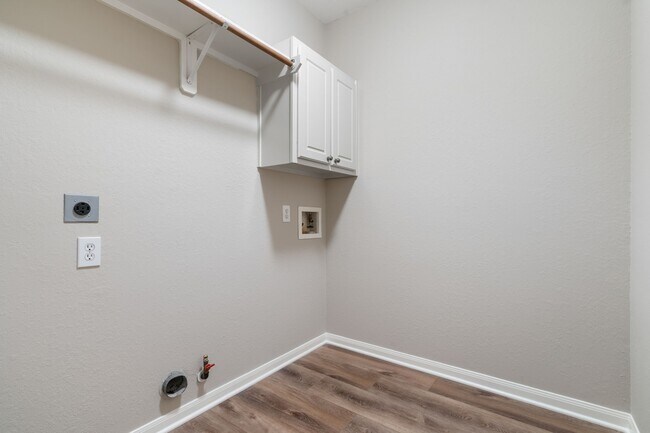 Building Photo - 151 E Greenhill Terrace Pl