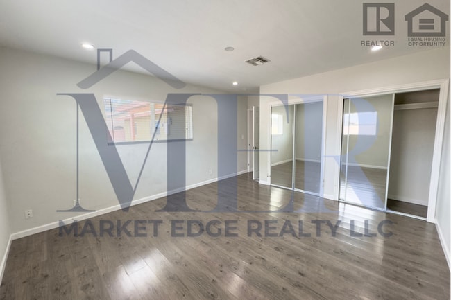 Building Photo - 4Bed/2Bath House at Alma School Rd/Ray Rd! Ready for Immediate Move-In! -- FENCED-IN YARD! NO HOA!