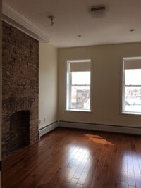 Building Photo - 42 Beacon Ave