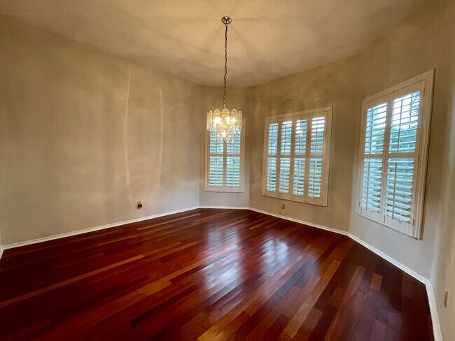 Building Photo - 3 Bedroom 2 Bath Home in Pebble Creek Comm...