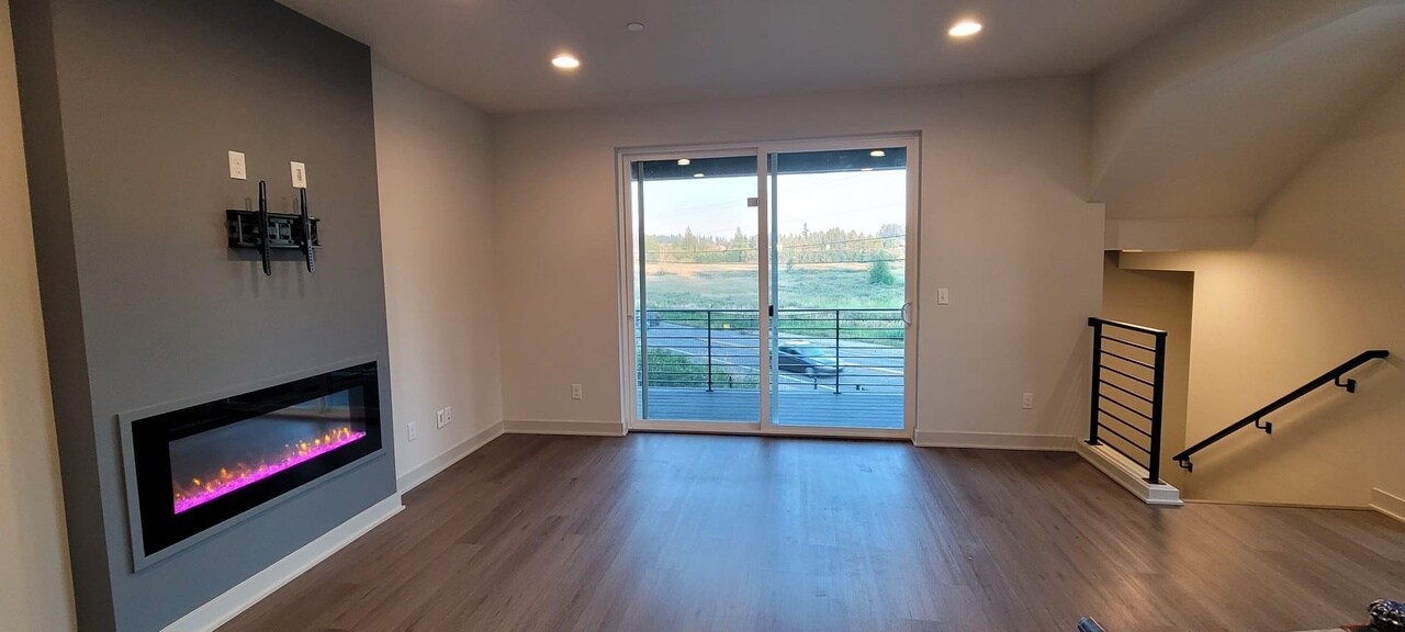 Balcony - 17905 35th Ave SE