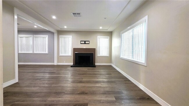 Building Photo - 2431 N Lamer St