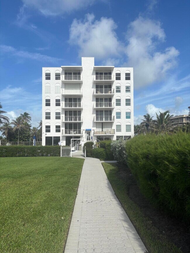 Primary Photo - 3230 S Ocean Blvd