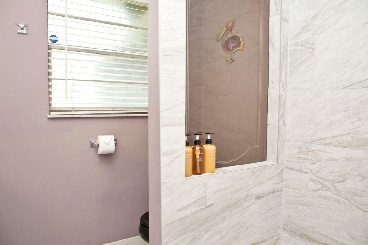 Building Photo - 458 SE Doat St