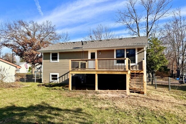 Building Photo - 3509 Sierra Madre