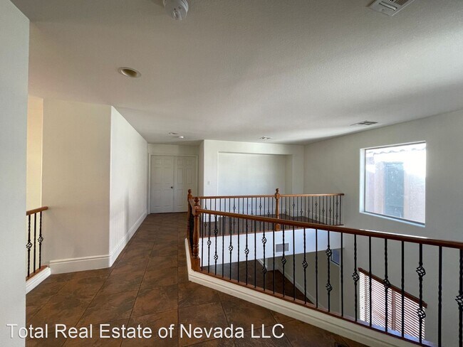 Building Photo - 4 br, 2.5 bath House - 10511 Bella Camrosa