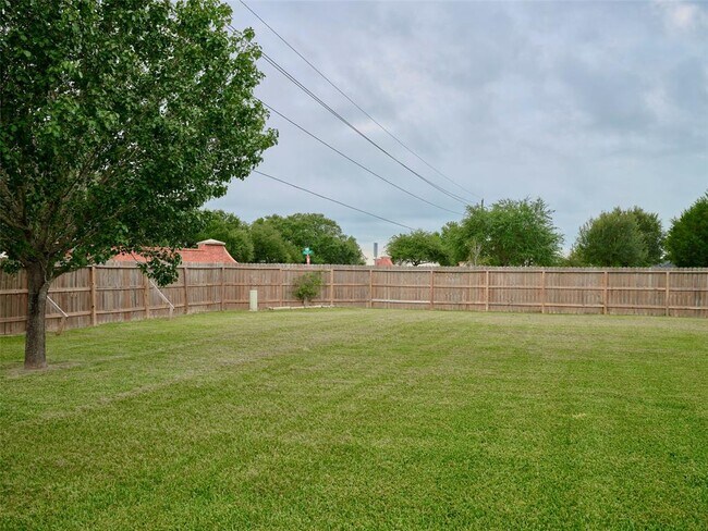 Building Photo - 10611 Alex Dr