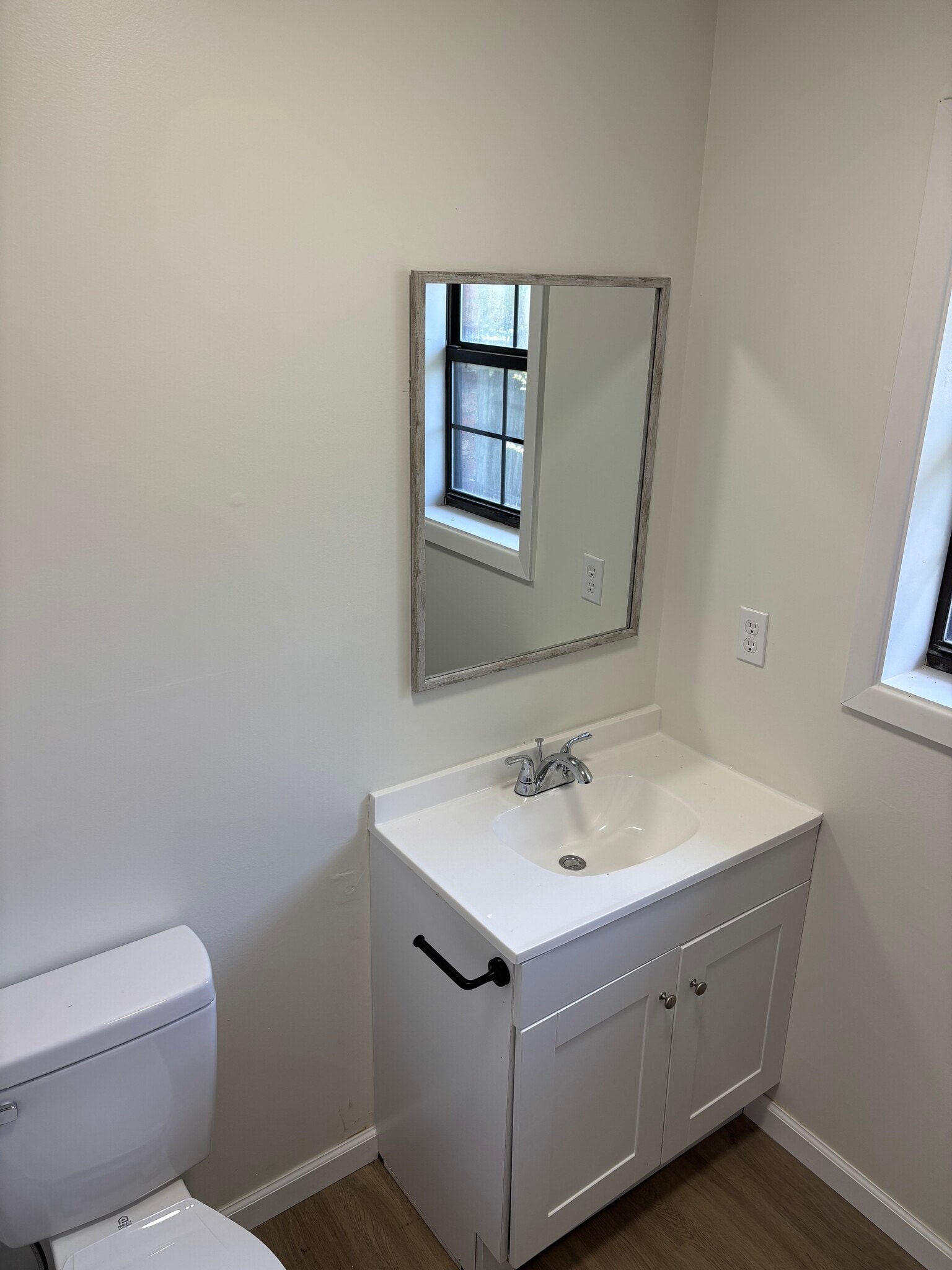 Master bath - 1235 Harrell