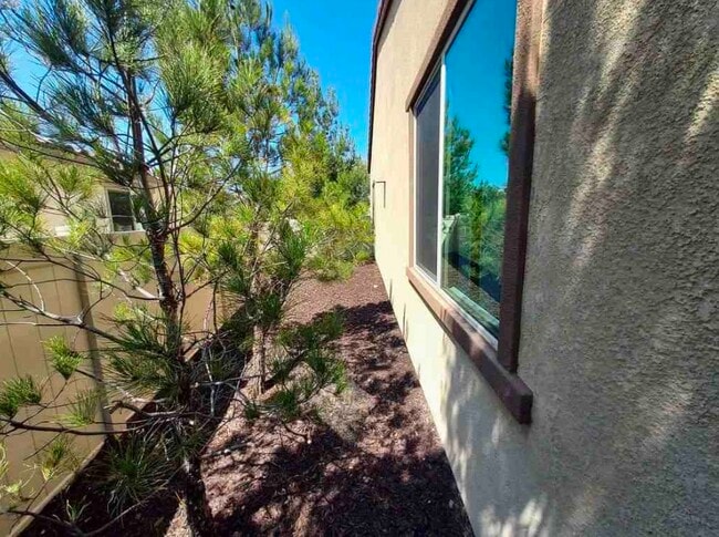 Building Photo - 1496 Pinyon Ln