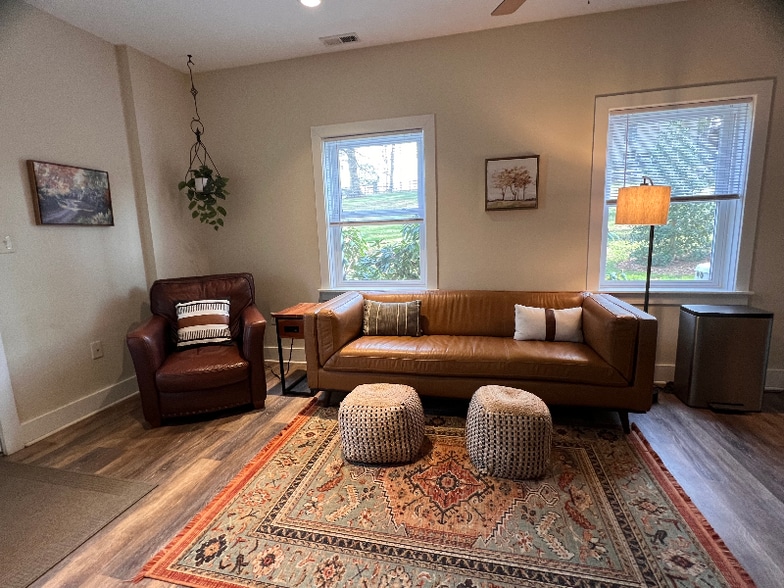 Building Photo - 42083 Sweet Spring Ln