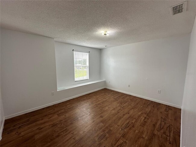 Building Photo - 747 Pelican Ct