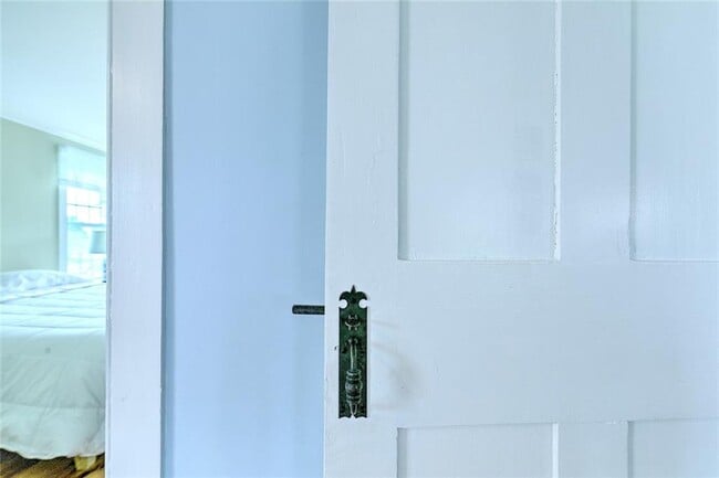 Building Photo - 148 Fogland Rd