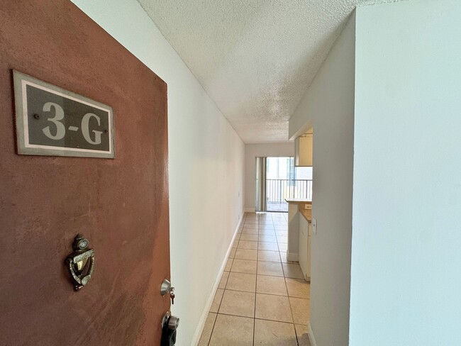 Building Photo - 4501 Treehouse Ln