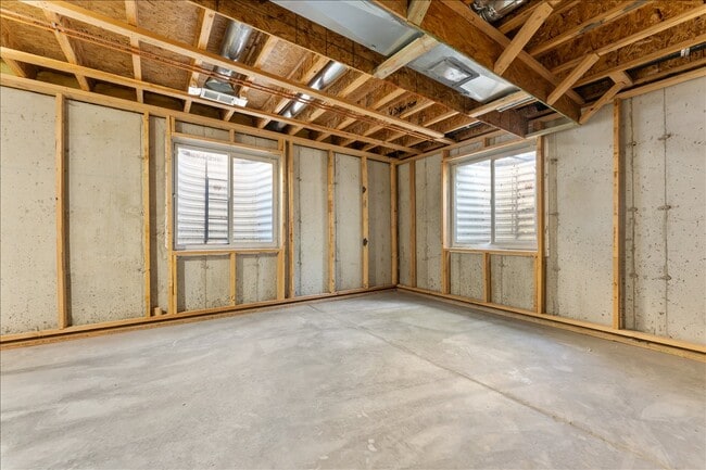 Building Photo - 4503 W 30th Street Rd