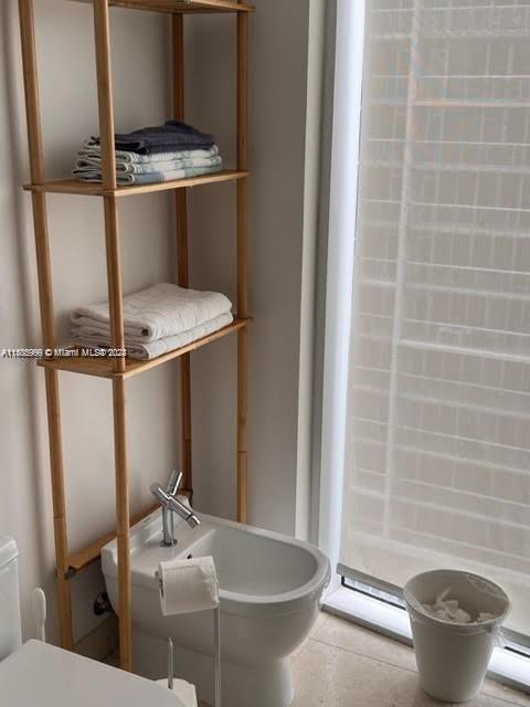 Building Photo - 475 Brickell Ave