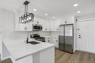 Building Photo - 200 Summer St