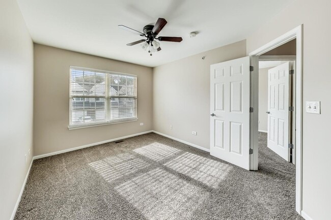 Building Photo - 1686 Buckingham Dr