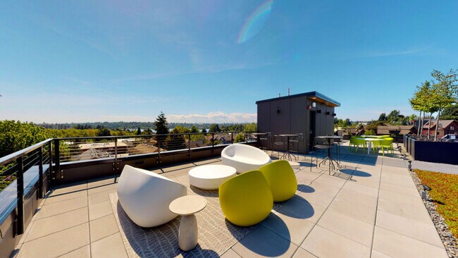 Building Photo - Maple Leaf Lofts