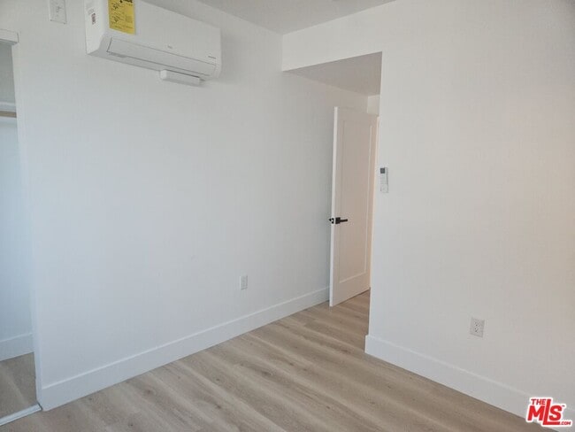 Building Photo - 3209 W 18th St