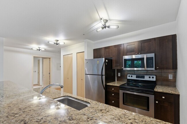 Building Photo - 1bd/1ba Seattle Condo