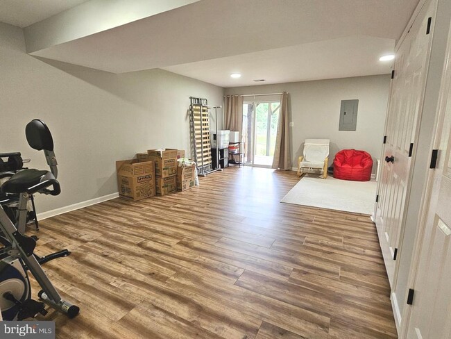 Building Photo - 14222 Hunters Run Way